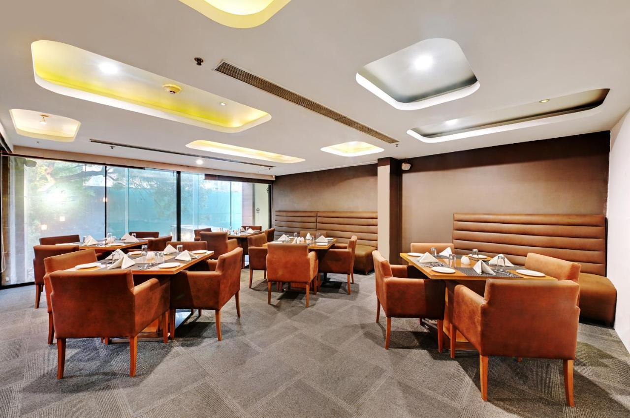 Quality Inn Ґурґаон Екстер'єр фото