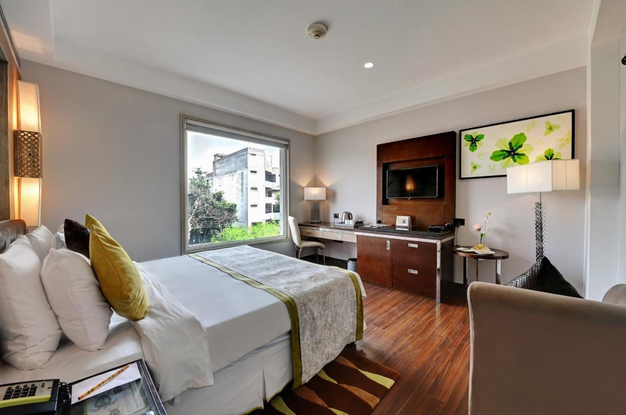 Quality Inn Ґурґаон Екстер'єр фото
