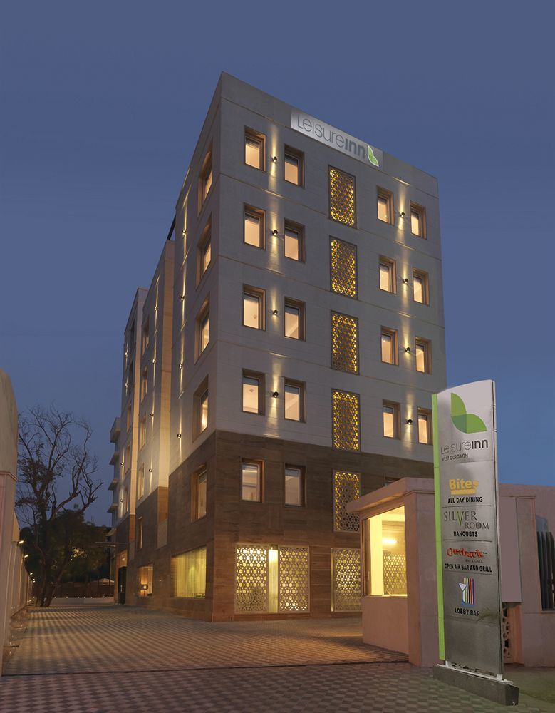 Quality Inn Ґурґаон Екстер'єр фото