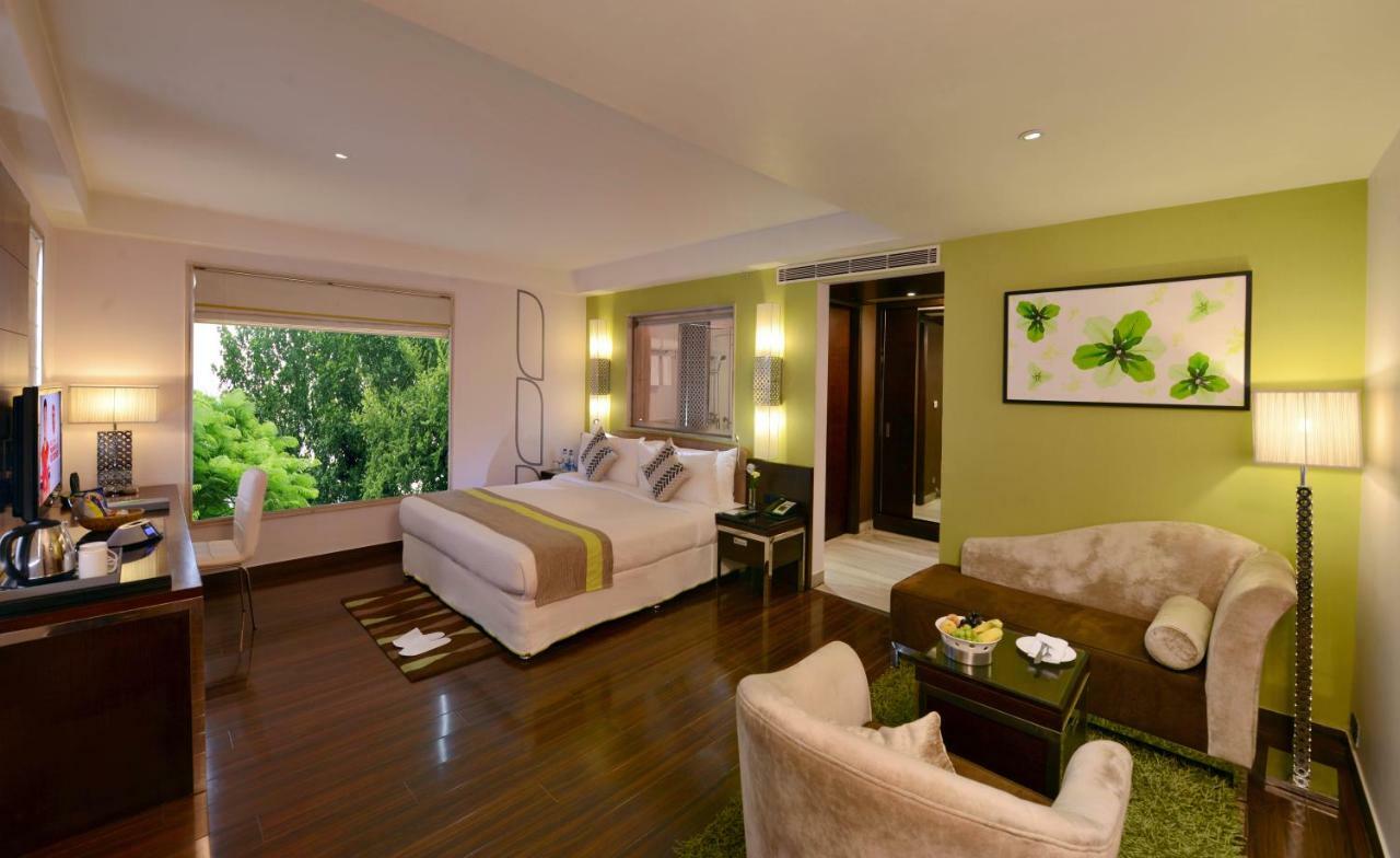 Quality Inn Ґурґаон Екстер'єр фото